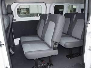 Mini-fourgonnette électrique d'occasion Rui-chi R5 2025 à vendre à prix réduit pour le transport de marchandises avec une autonomie de 201-300 km et un moteur de 120 kW - Product Image 6