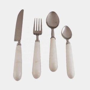 Couverts Royal en acier inoxydable plaqué argent Set de couverts avec manche rond en marbre blanc Set de couverts Royal en acier inoxydable - Product Image 1