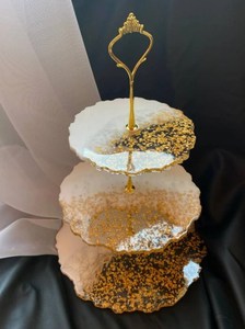 แท่นวางเค้ก3ชั้นทำจากเรซินสีสันสวยงามพร้อมกลีบดอกไม้ด้านใน - Product Image 6