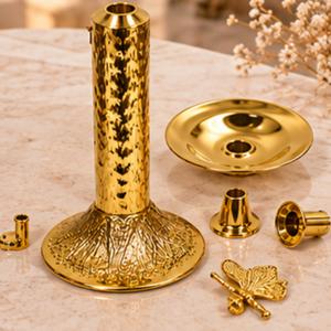 Cachimba de lujo de latón con base de tronco de árbol y vástago curvado |   Shisha Artesanal con Acabado Lacado, Diseño Botánico y Decoración Dorada - Product Image 4