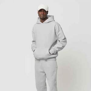 Sudadera con capucha para hombre de alta calidad Logotipo personalizado 100% Algodón Poliéster Técnicas bordadas Tallas grandes DIY OEM Personalizado - Product Image 3