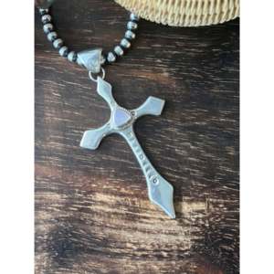 Pendentif croix en nacre et argent sterling, objet culturel Navajo de collection - Product Image 3