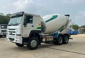 Camión bomba de hormigón usado Buen estado Segunda mano Precio barato PM Industries Incluyendo Motor de motor 15 MÂ ³/H Productividad alta - Product Image 4