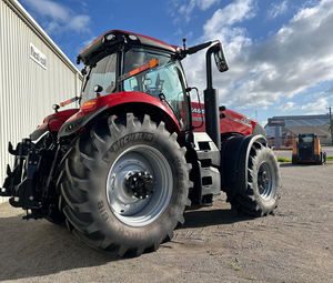 ซื้อรถแทรกเตอร์ Case IH Magnum 400 แท้ พร้อมใช้งาน ระบบขับเคลื่อน 4 ล้อ สำหรับงานเกษตรกรรม พร้อมเครื่องยนต์และมอเตอร์สำหรับใช้งานในฟาร์ม - Product Image 2