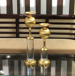 Bougeoir décoratif à tige en acrylique très vendu bougeoir de haute qualité décoratif nouveau design en métal fabriqué à la main bougeoir à la main - Product Image 2