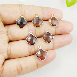 Pendentif exquis en quartz fumé briolette trèfle fait à la main en argent sterling 925 avec finition vermeil en or - Product Image 4