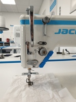 Machine à coudre industrielle numérique informatisée JACK A7 à entraînement direct, point noué, aiguille simple