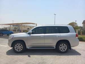 LAN-DCR-UIS-ER 4.5L V6 2024 Prêt à rouler, automatique, sièges en cuir, toit ouvrant panoramique, bon état, faible kilométrage - Product Image 6