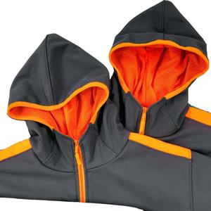 Chaqueta Softshell Personalizada de Alta Demanda para Mujer, 94% Poliéster, 6% Elastano, Tela Cálida de Tres Capas, Chaqueta de Invierno para Hombre y Mujer - Product Image 4