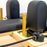 Máquina de Pilates de Lujo en Madera de Arce Dorada, Resistente y Saludable, Profesional, de Grado Comercial para Estudio, Venta al Por Mayor, para Yoga y Fitness