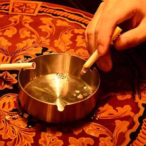 Cendrier de fumer de différentes tailles avec logo personnalisé de qualité supérieure pour hôtel cendrier moderne incassable en acier inoxydable - Product Image 6