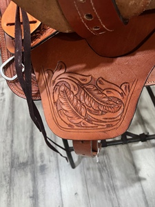Selle de cheval occidentale en cuir indien Tan de haute qualité taille personnalisable avec arbre en plastique disponible en gros - Product Image 5