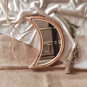 Meilleure vente de miroir en forme de croissant de lune pour chambre miroirs décoratifs en rotin en forme de demi-lune acceptés OEM - Product Image 4