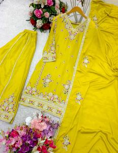 Top Designer-Sarara et Dupatta avec broderie lourde - Product Image 4