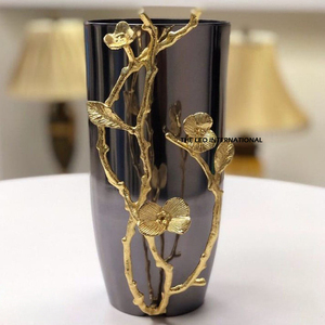 Jarrón y macetas de aluminio pulido dorado para regalos de boda y cumpleaños, la mejor calidad, jarrón minimalista para hoteles - Product Image 3