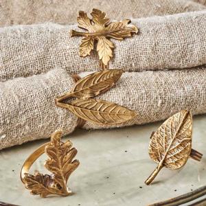 Rond de serviette en acier inoxydable plaqué or poli avec feuilles rondes écologiques pour décoration de table de vacances en gros - Product Image 2