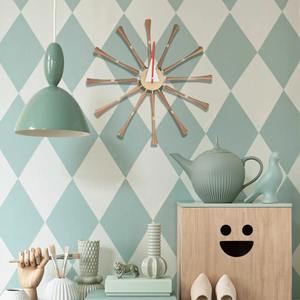 Horloge murale moderne en métal multicolore avec pointes audacieuses Montre de créateur artistique pour décoration de salon élégante - Product Image 3