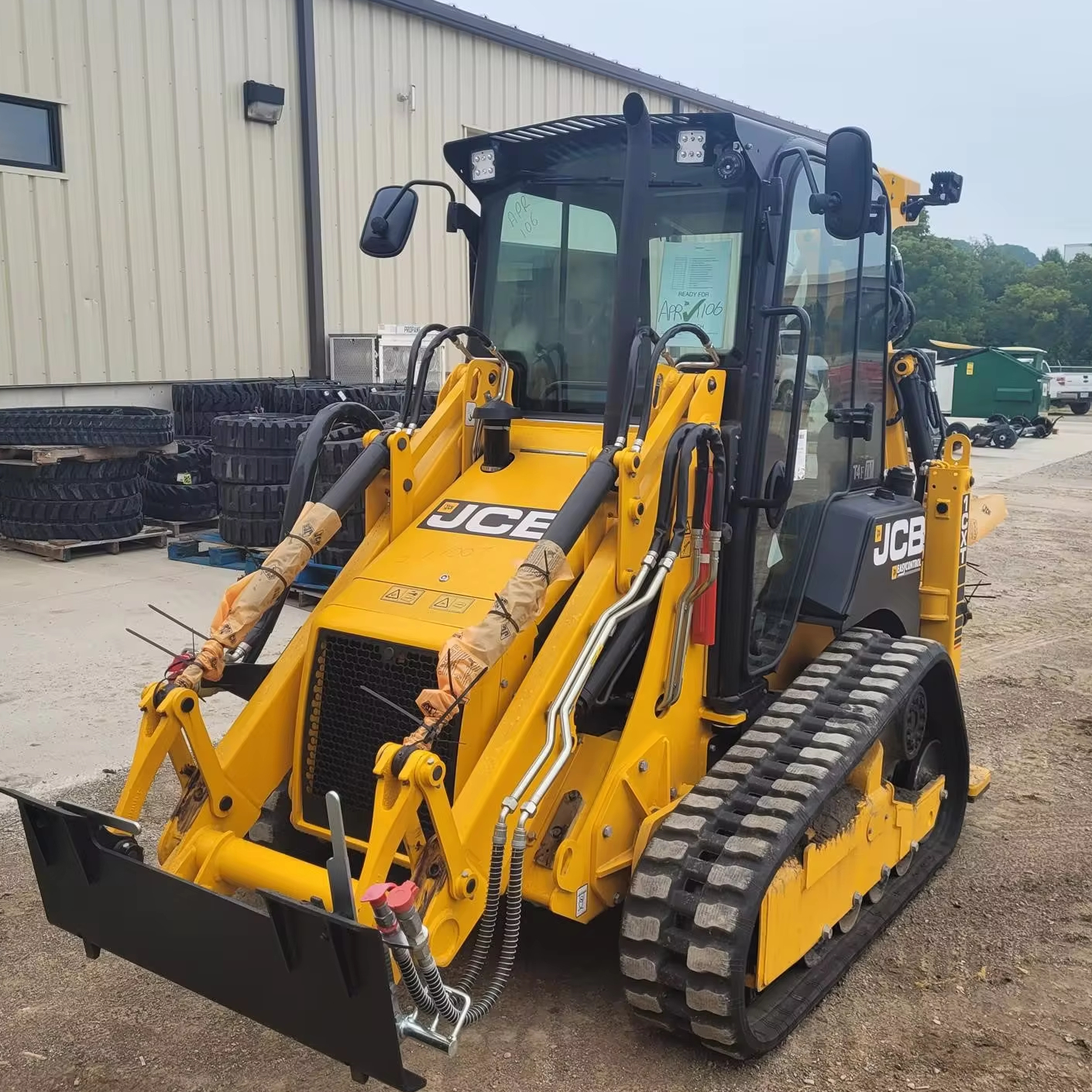 Jcb 2025. Jcb 2025