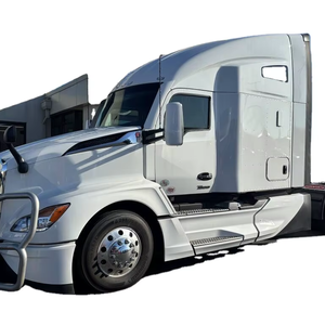 Camión Volquete de Construcción de Servicio Pesado 8x4 Usado 2024 |   Caja de Cambios Automática FAST, Motor Diésel Euro 6, Cámara Trasera, Exterior Blanco - Product Image 1