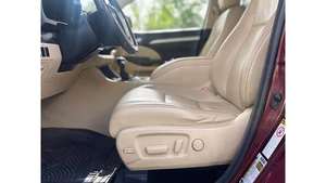 รถยนต์มือสองปี 2023 รุ่น XLE V6 AWD พวงมาลัยซ้าย เบาะหนัง กล้องมองหลัง คุณภาพพรีเมียม สภาพดี - Product Image 2