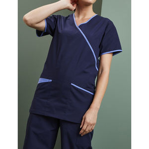 Nouveaux produits, ensembles de blouses médicales élégantes et confortables, blouses d'infirmière, uniformes d'hôpital par Raw to Fine - Product Image 1