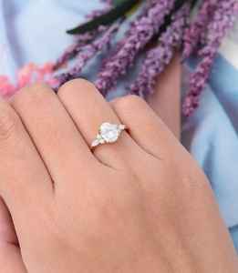 Anillo de Compromiso de Moissanita con Corte Ovalado, Estilo Vintage, Chapado en Oro Rosa de 14K sobre Plata 925, Anillo Nupcial Art Deco con Diseño de Racimo y Marquesa - Product Image 2