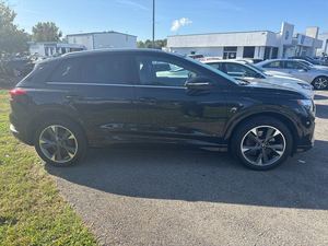 ใช้ Q4 Audi แล้ว lhd/rhd 2022 E-TRON Quattro Premium PLUS 50 - Product Image 2