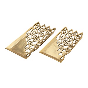 Premium Modern Flower Design Handle Aluminum Metal Fancy Serving Tray Top Selling Handmade Platter Classic Stylish Tray - Product Image 3
