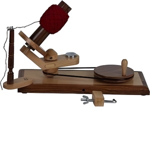 Grand enrouleur de fil en bois moderne enrouleur de boule portable à la mode pour tricoter le crochet fabriqué à la main en bois naturel de 3mm d'épaisseur - Product Image 3