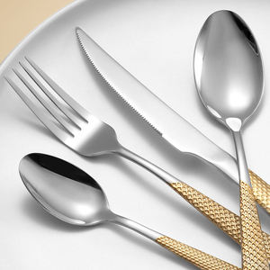 Ensemble de couverts en argent de qualité supérieure, élégant, adapté aux maisons modernes, avec une construction en acier inoxydable durable - Product Image 2