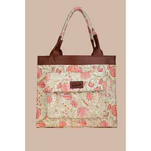 Bolso de Hombro Rosa para Mujer con Estampado Artesanal de Granada Peruana - Product Image 1