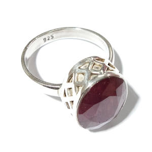 Bague en argent sterling 925 avec pierre précieuse en rubis naturel, faite à la main, forme ovale facettée, bague statement pour femmes - Product Image 6
