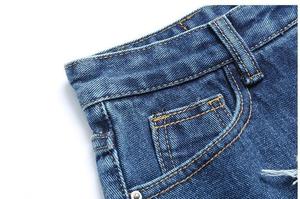 Custom Summer Women's Casual Denim Ripped Pantalones cortos hasta la rodilla con cremallera Fly Transpirable y Plain Dyed Ladies Short Jeans - Product Image 4
