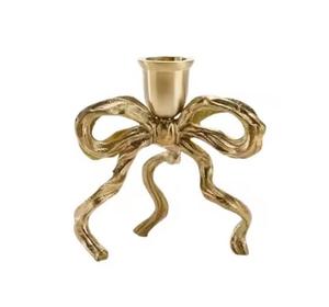 Ensemble de 2 bougeoirs de haute qualité fabriqués en aluminium moulé et support doré pour occasion festive de table de Noël fini rugueux - Product Image 1