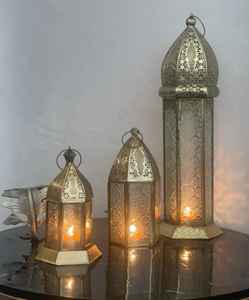 Lanternes en laiton sur mesure de tailles assorties adaptées aux festivals et idéales pour une utilisation par un magasin de décoration intérieure pour la revente - Product Image 3