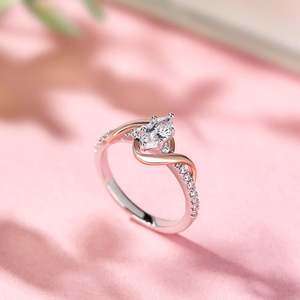 แหวนหมั้นเจลิยา อะมอเร่ ทรงมาร์คีส์ ตัวเรือนเงินสเตอร์ลิง - Product Image 6