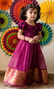 Robe longue traditionnelle indienne vintage en soie Kota écologique avec boutons, pour petites filles, idéale pour les soirées formelles - Product Image 2