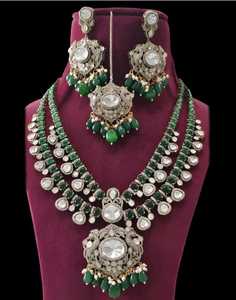 Ensemble de collier vert émeraude Kundan Polki avec boucles d'oreilles Maang Tikka bijoux de mariée indiens - Product Image 6