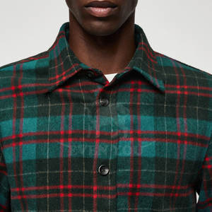 Camisa de Franela Sólida a la Moda, Tejido Suave de Algodón/Lana Cepillada, Transpirable, Ecológica, Ajuste Cómodo, Costuras Duraderas para Uso Casual - Product Image 4