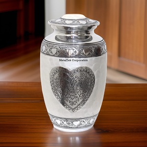 Urna Funeraria Clásica Plateada con Grabado de Corazón, Urna de Metal de Aleación Blanca para Cenizas de Adultos o Mascotas, Urnas Decorativas de Metal para Entierro - Product Image 5