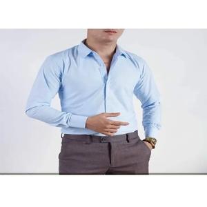 Bouton unique respirant uni teint bureau de haute qualité séchage rapide articles en stock chemises décontractées pour hommes du Vietnam - Product Image 1