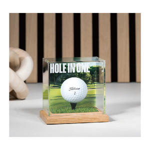 <span class=keywords><strong>Vitrine</strong></span> de balle de golf personnalisable. Options de base en bois massif ou gazon de qualité supérieure - Product Image 3