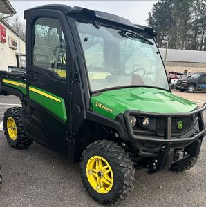 Achetez un véhicule utilitaire robuste d'occasion John Deere Gator XUV865M Diesel 2025 conçu pour le transport d'équipements agricoles et tout-terrain – États-Unis - Product Image 6