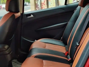 Peugeot 308 2016 Sedán Usado en Muy Buen Estado con Techo Solar, Autos Usados con Entrega a Todo el Mundo - Product Image 6