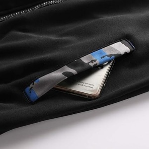 Venta al por mayor de logotipo personalizado de los hombres de cara completa con cremallera chaqueta de lana abrigo en blanco con diamantes de imitación en relieve Sudadera con capucha cremallera invierno poliéster/algodón - Product Image 1