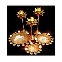 Lampe à huile ethnique en laiton Diya fabriquée à la main pour Mandir Puja Aarti Diwali Célébration Temple Culte et Rituels Spirituels