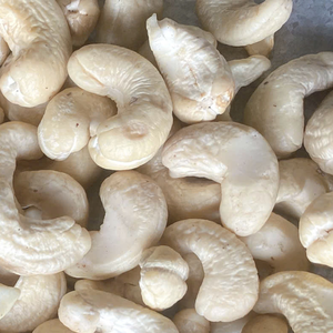 เม็ดมะม่วงหิมพานต์ดิบ WW180 WW240 WW320เม็ดมะม่วงหิมพานต์แซนติโก้ W320เม็ดมะม่วงหิมพานต์ราคาสมเหตุสมผล - Product Image 1