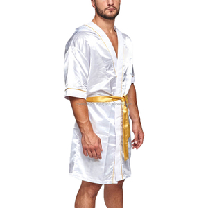 Peignoirs de boxe en satin personnalisés en gros, à capuche, pour la marche au ring, légers et de qualité supérieure - Product Image 4