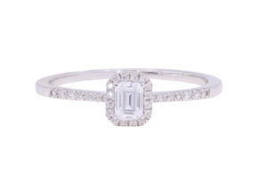 Simple Elegance 0.31Ct Esmeralda y Moissanite Anillo de compromiso Elegante Halo Plata de ley OEM Anillo al por mayor - Product Image 3