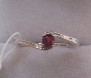 Anillo rosa de turmalina de plata fina, joyería de piedras preciosas cortadas, colección elegante de anillos finos - Product Image 1